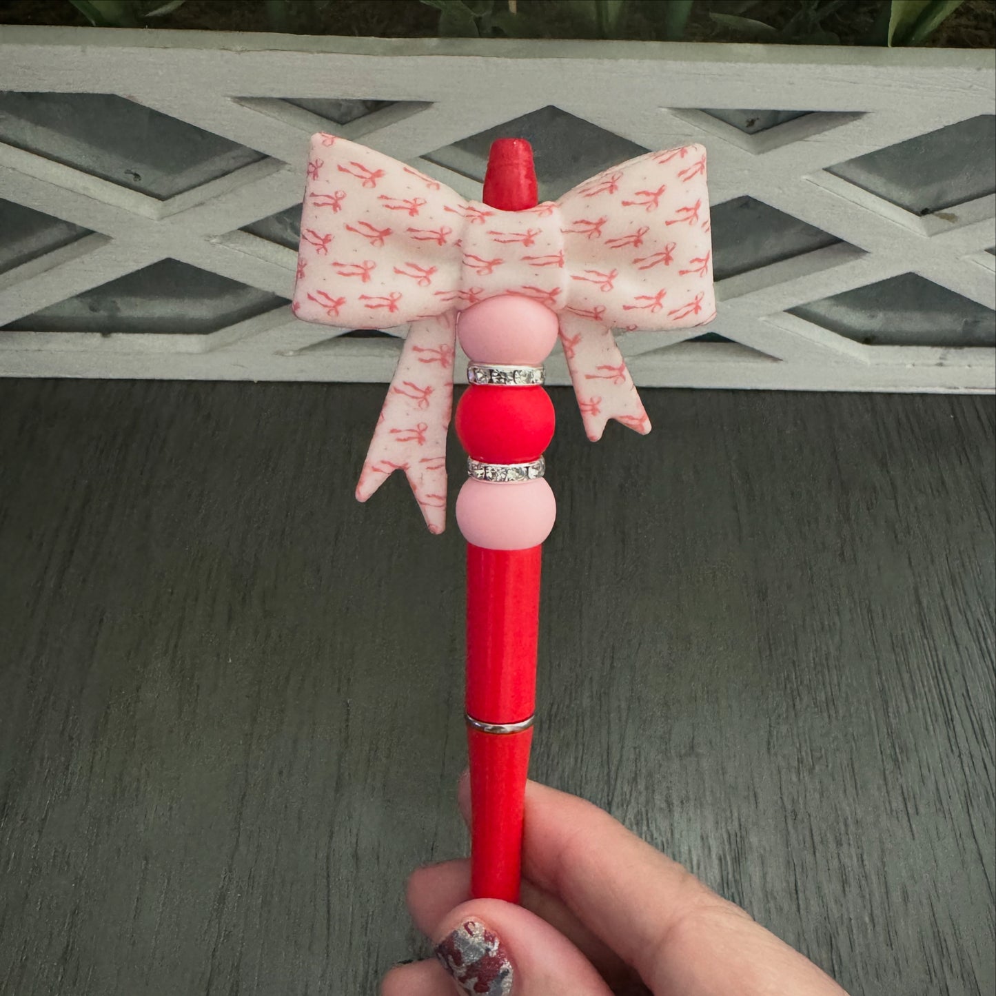 Red Bow Pen